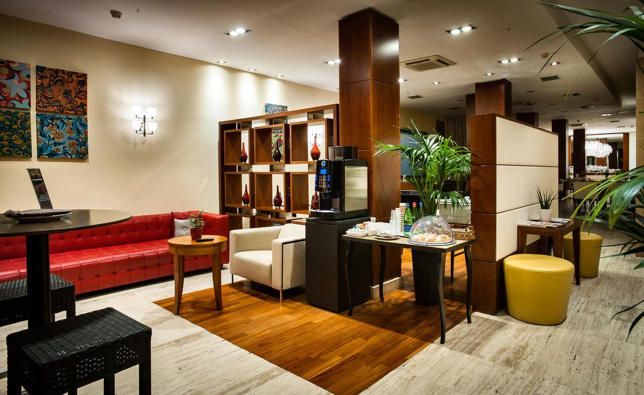 Hotel Dei Cavalieri Caserta - La Reggia Εξωτερικό φωτογραφία